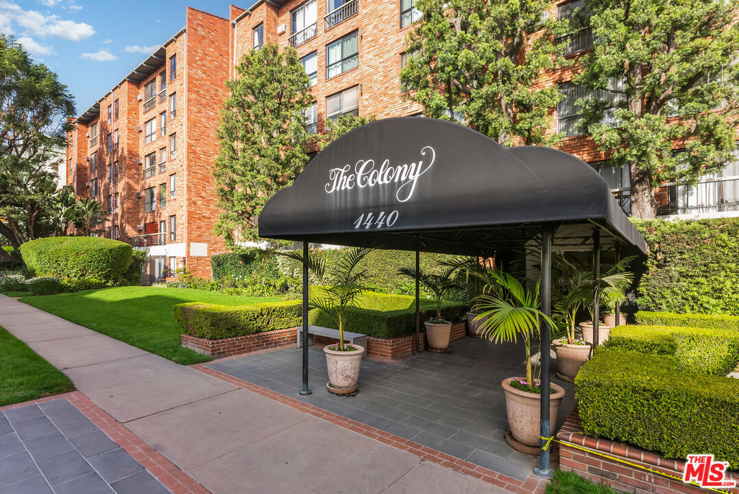 Property Photo: 1440 Veteran Ave CA 90024