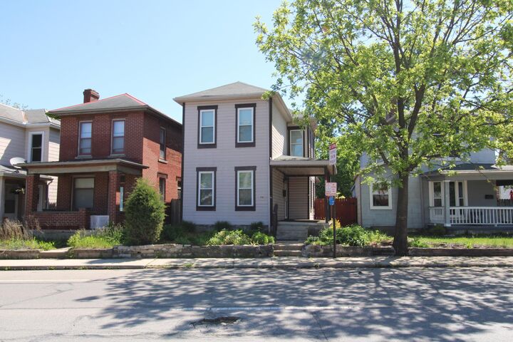 Property Photo:  1046 Summit Street  OH 43201 