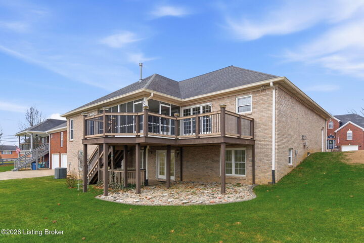 Property Photo:  7929 Windgate Dr  KY 40291 