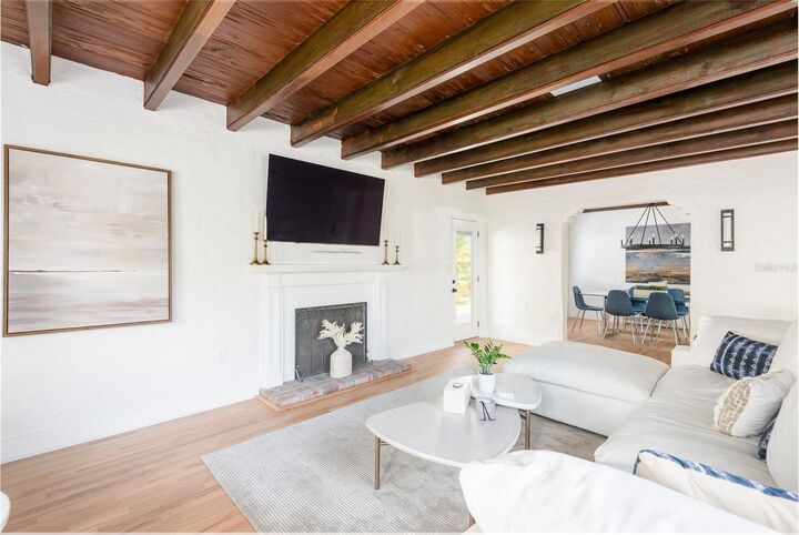 Property Photo:  53 Albemarle Avenue  FL 33606 