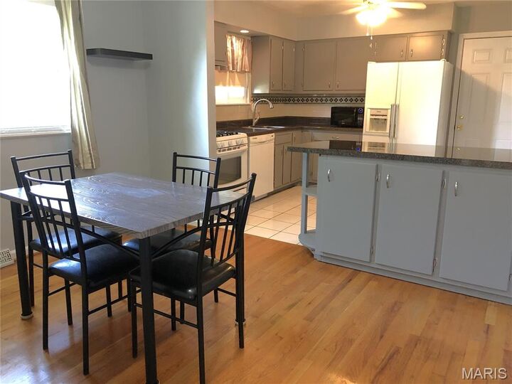 Property Photo: 1221 South Drive MO 63303