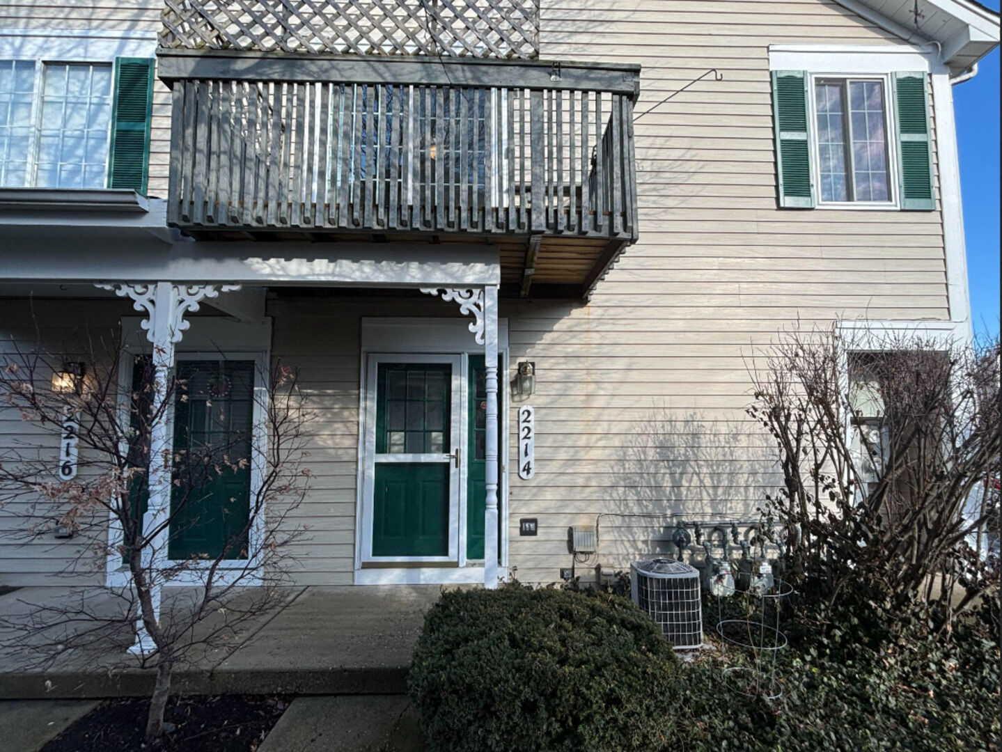 Property Photo:  2214 Colorado Avenue 2214  IL 60123 