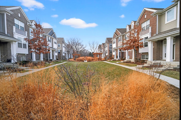 Property Photo:  1437 N Charles Avenue  IL 60563 