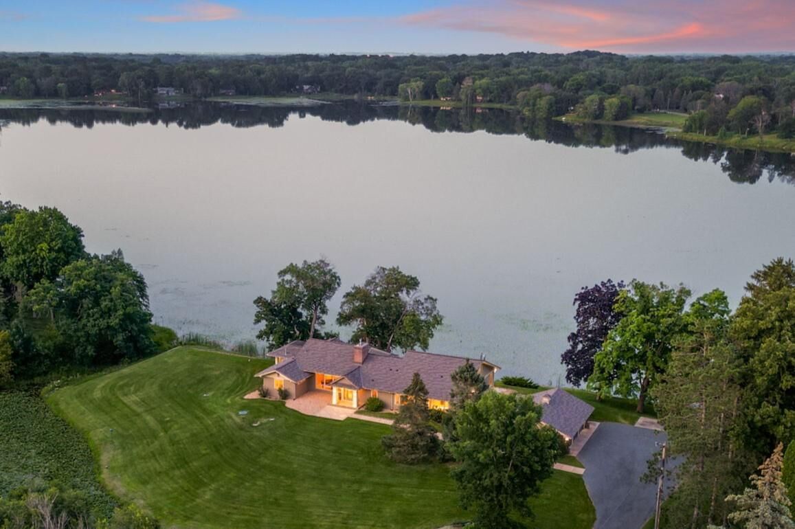 Property Photo:  4 W Shore Road  MN 55127 