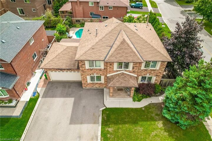 Property Photo:  13 Petworth Road  ON L6Z 4C5 