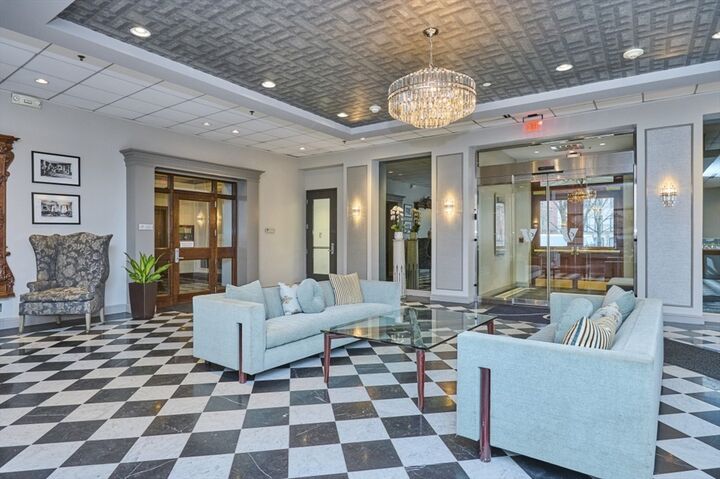 Property Photo:  160 Commonwealth Ave--Furnished 403  MA 02116 