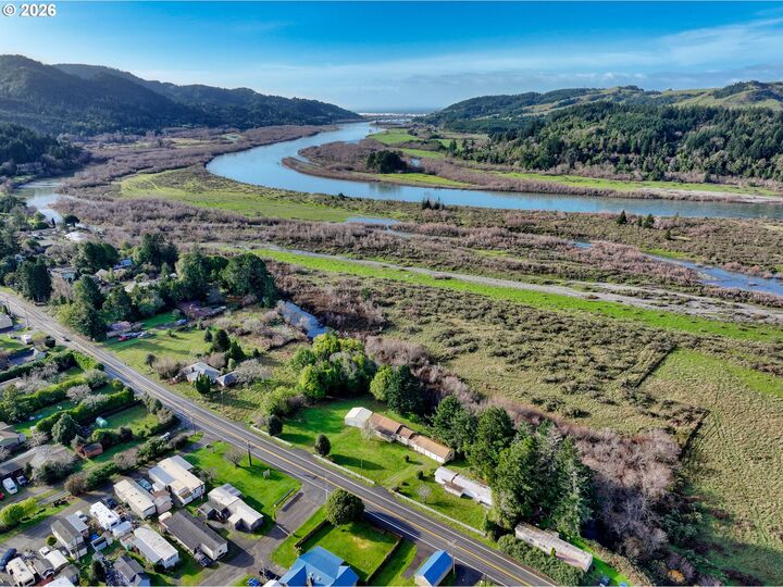 Property Photo: 95707 Jerrys Flat Rd OR 97444