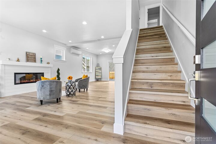 Property Photo:  2832  Hazelwood Drive  WA 98230 