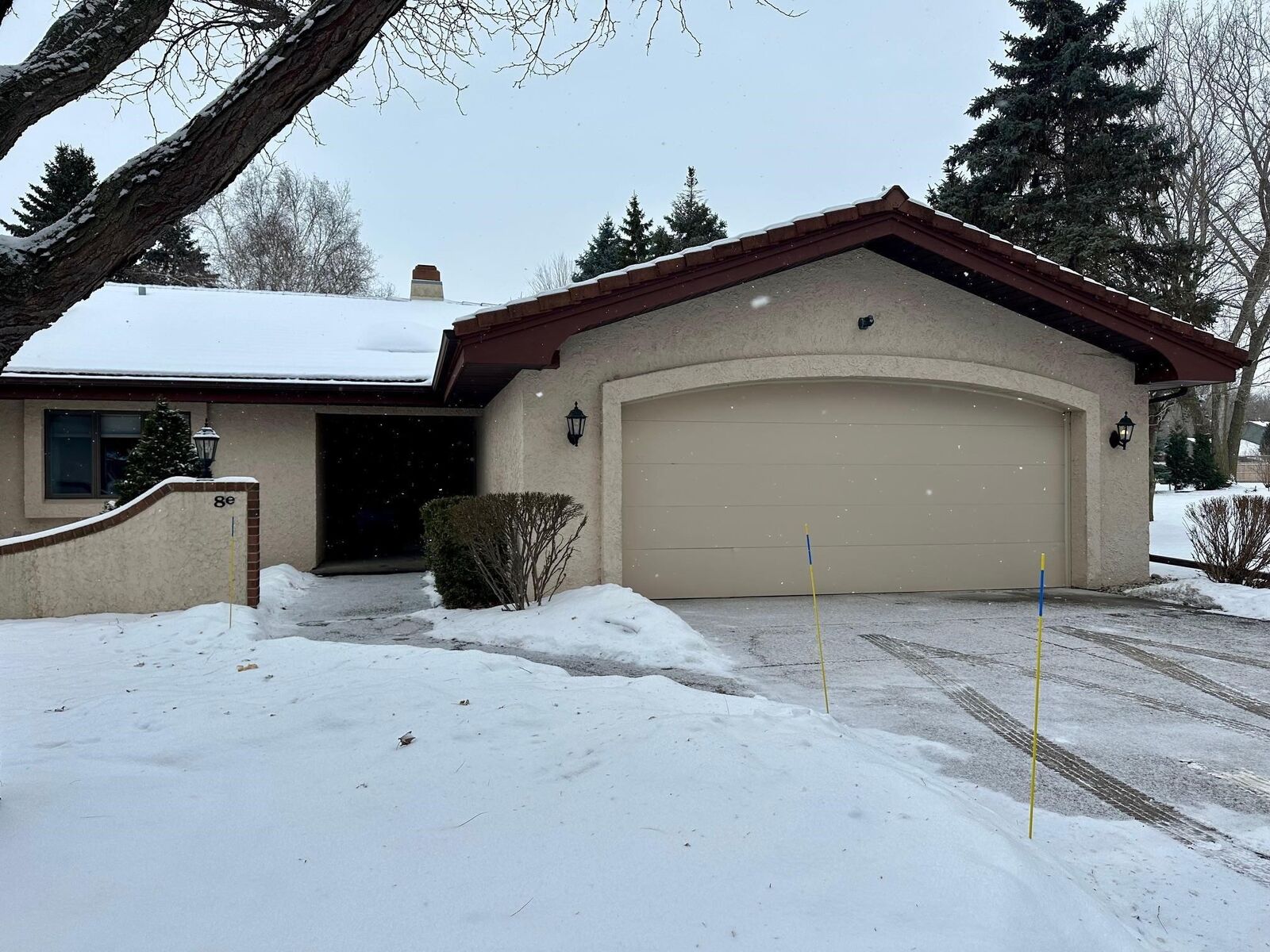 Property Photo:  8 Fiesta Court E  WI 54911 