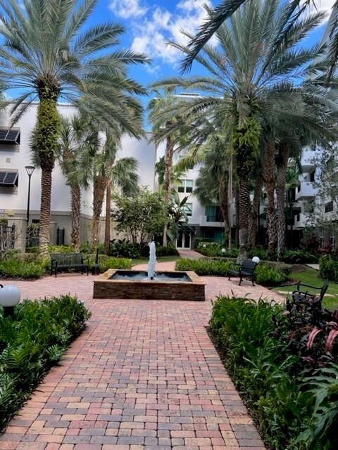 Property Photo:  2421 NE 65th Street 202  FL 33308 