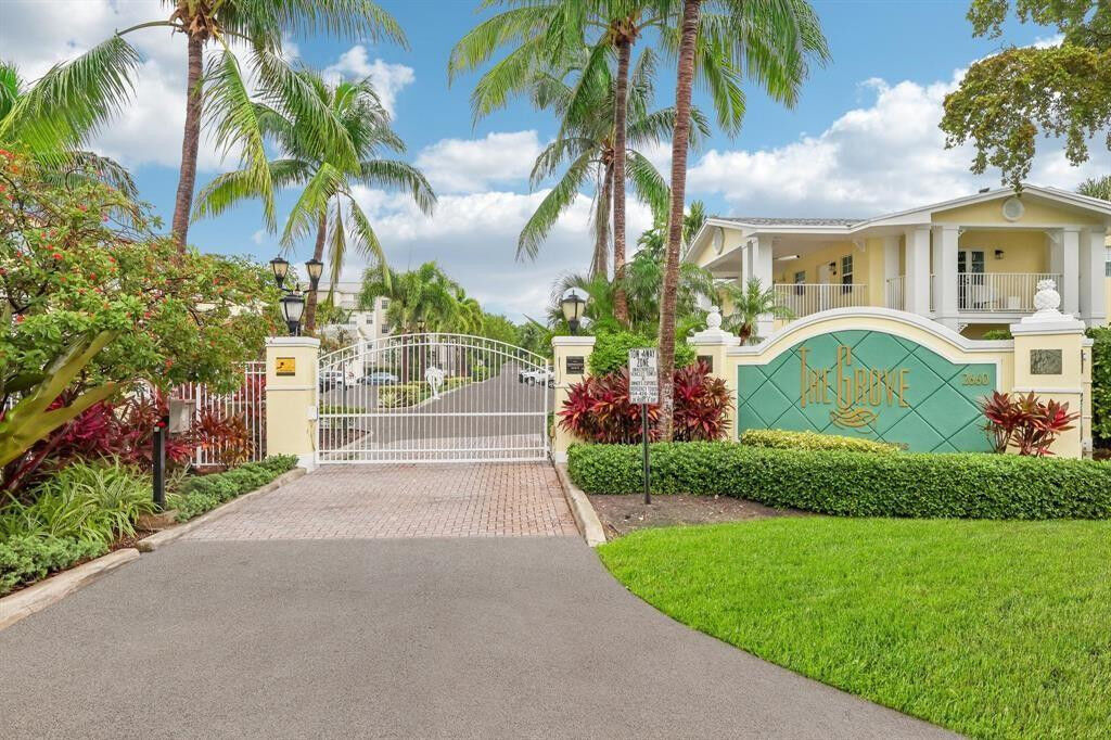 Property Photo:  2660 NE 8th Avenue 307  FL 33334 