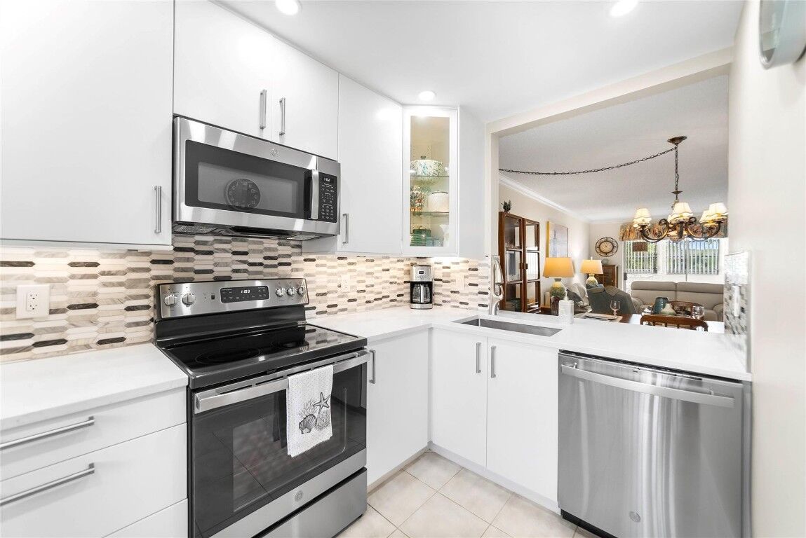 Property Photo:  5155 E Sabal Palm Boulevard 308  FL 33319 