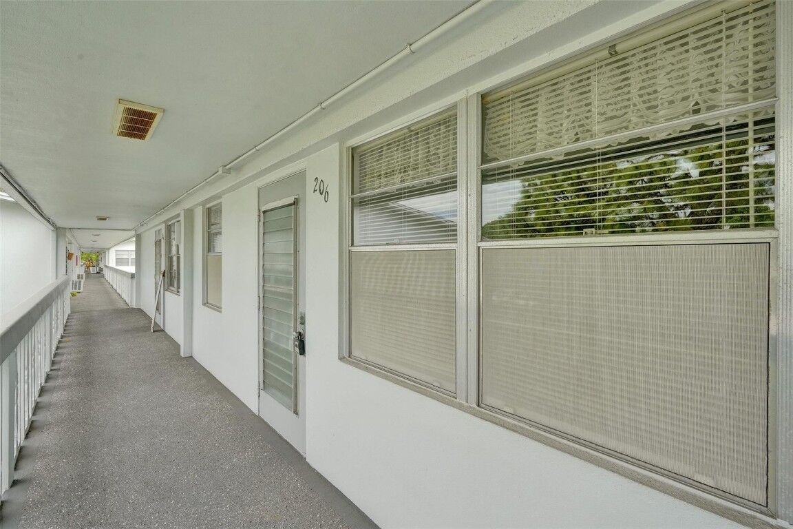 Property Photo: 206 Tilford J 206 FL 33442