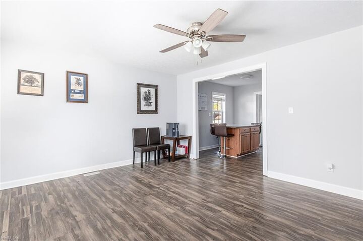 Property Photo:  306 Lynnhaven Dr  VA 23666 