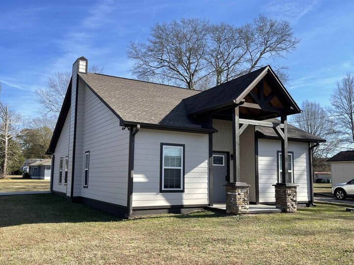 Property Photo:  110 Ohio Ave NE  AL 35077 - HANCEVIL 