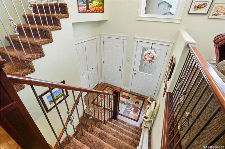 Photo de la propriété: 631 Ledingham Crescent SK S7V 0B6