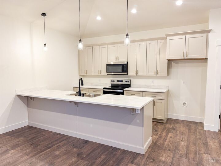 Property Photo: 225 Whitman St ID 83311