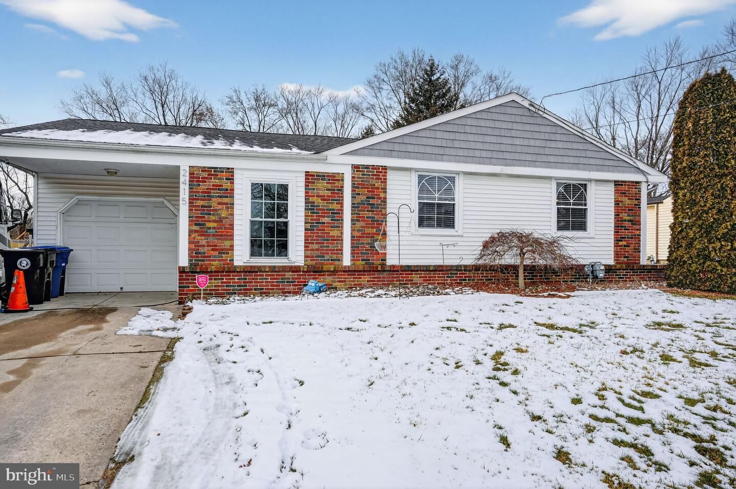 Property Photo:  2415 Chestnut Hill Drive  NJ 08077 