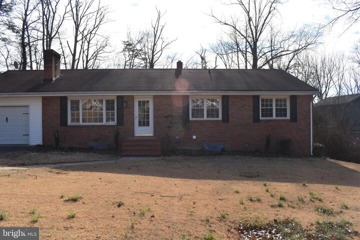 Property Photo: 28 Ridgemore Circle VA 22405