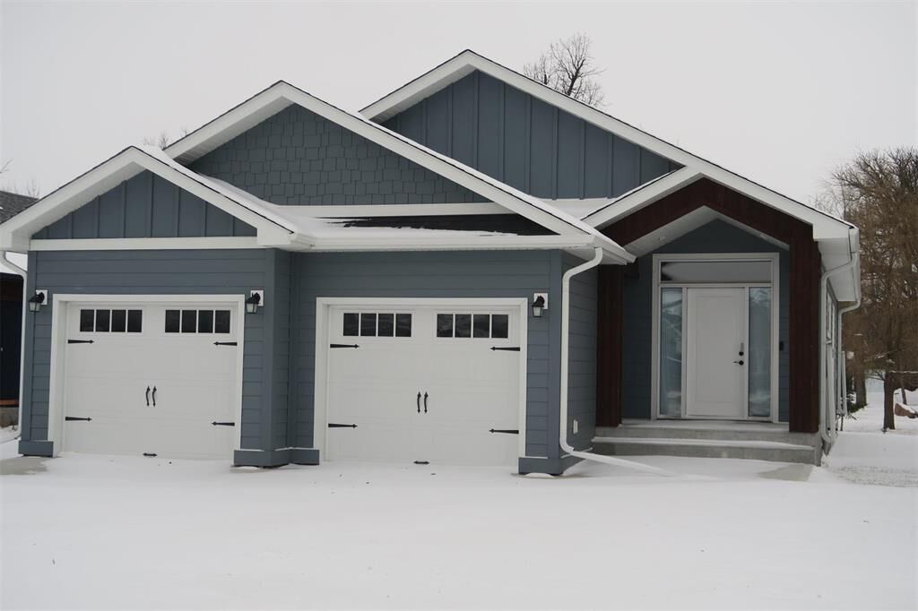 Property Photo:  27 Gelinas Street  MB R0A 1V0 