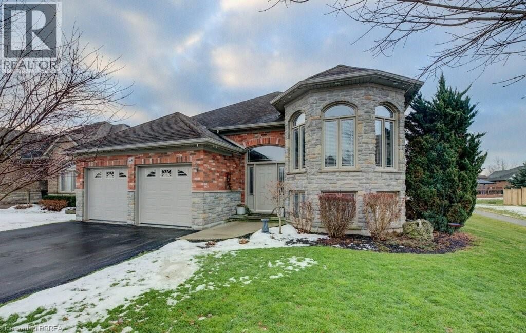 Property Photo:  48 Willowdale Crescent  ON N0A 1N5 
