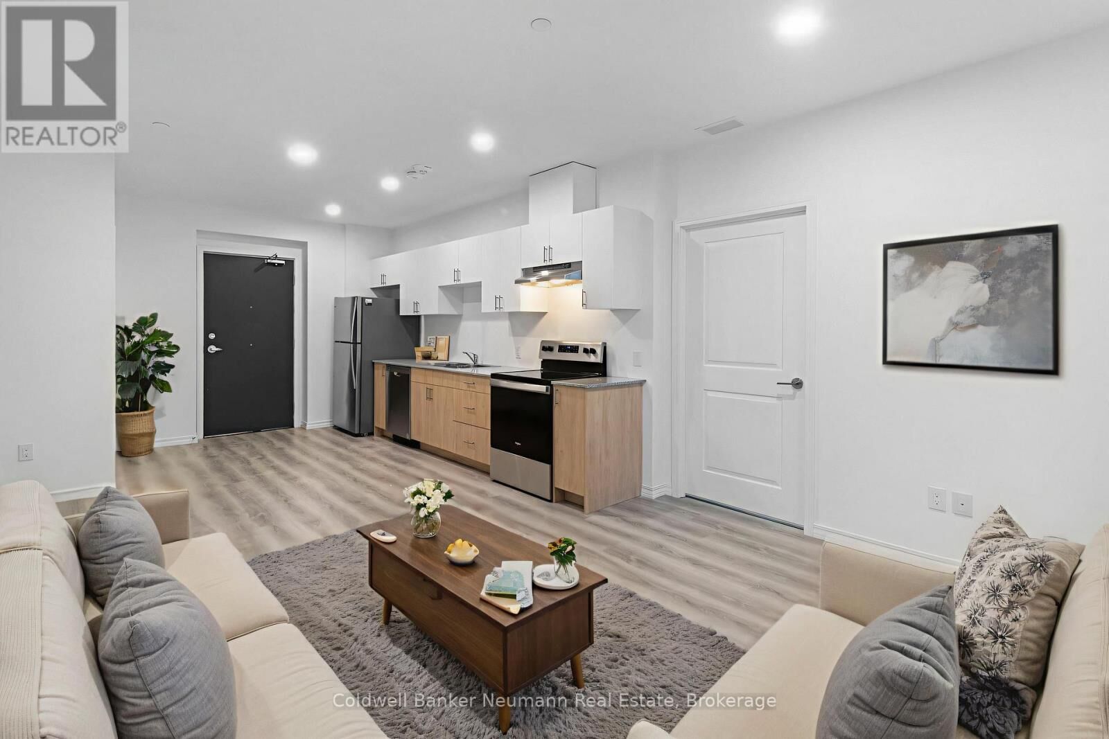 Property Photo:  191 Elmira Road South 113  ON N1K 0E5 