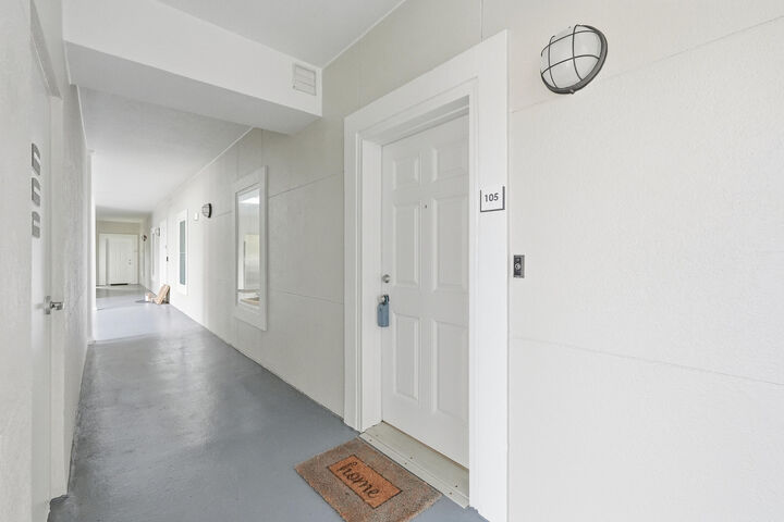 Property Photo:  113 SW Brooks Street 105  FL 32548 