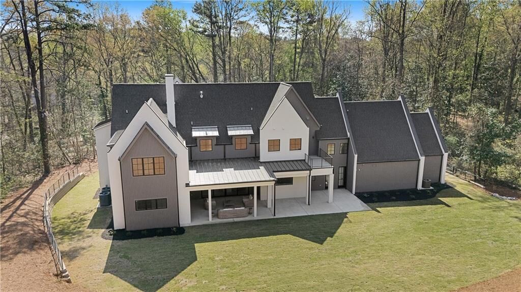 Property Photo: 372 Chattahoochee Street GA 30075