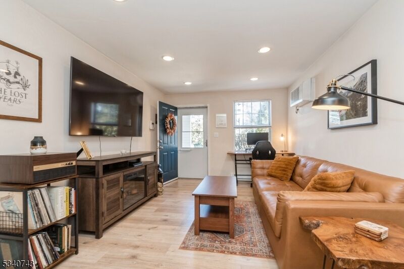 Property Photo:  103 Woodcrest Dr  NJ 07960 