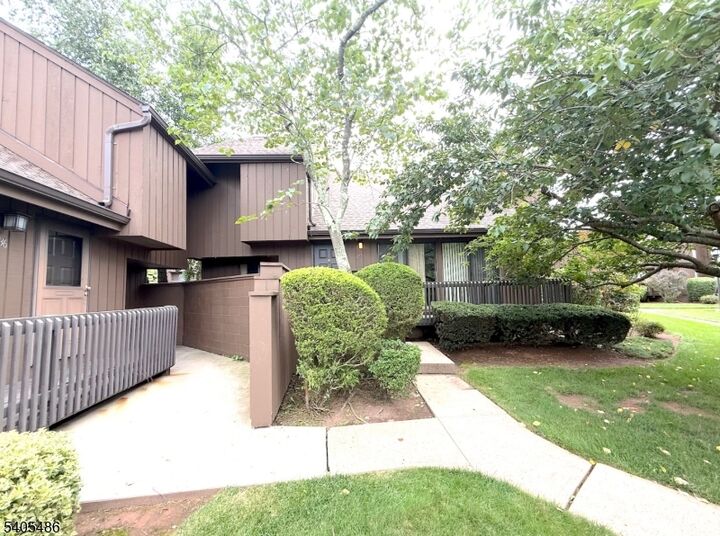 Property Photo: 237 Kingsberry Dr 237 NJ 08873