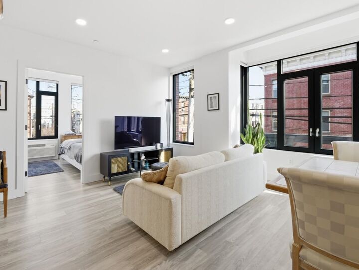 Property Photo:  327 Communipaw Ave 203  NJ 07304 