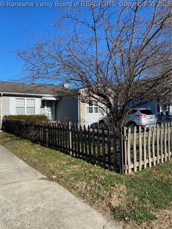 Property Photo:  2222 Lincoln Avenue  WV 25177 