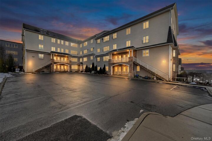 Property Photo:  10 Lemberg Court 401  NY 10950 