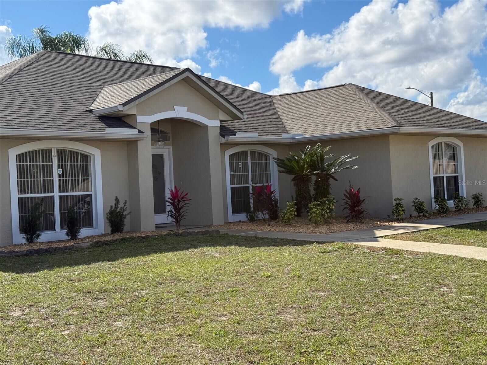 Property Photo:  710 Independence Drive  FL 32763 
