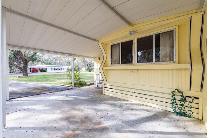 Property Photo:  3809 Cr 405N  FL 33538 