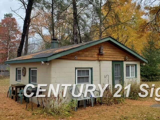 Property Photo:  1715 E Highwood Road  MI 48612 