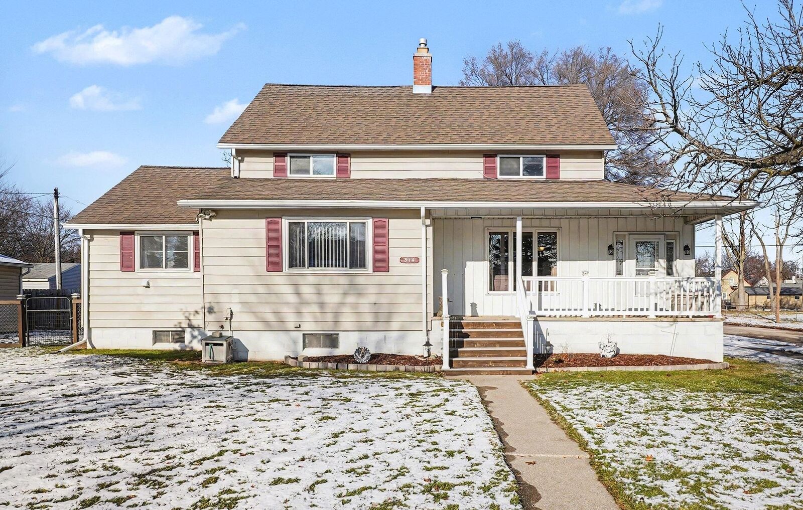 Property Photo:  514 S Kiesel Street  MI 48706 