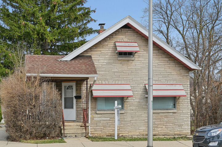 Property Photo:  2200 S 84th St  WI 53227 