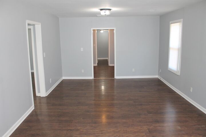 Property Photo:  1545 Oakwood St  TN 38108 