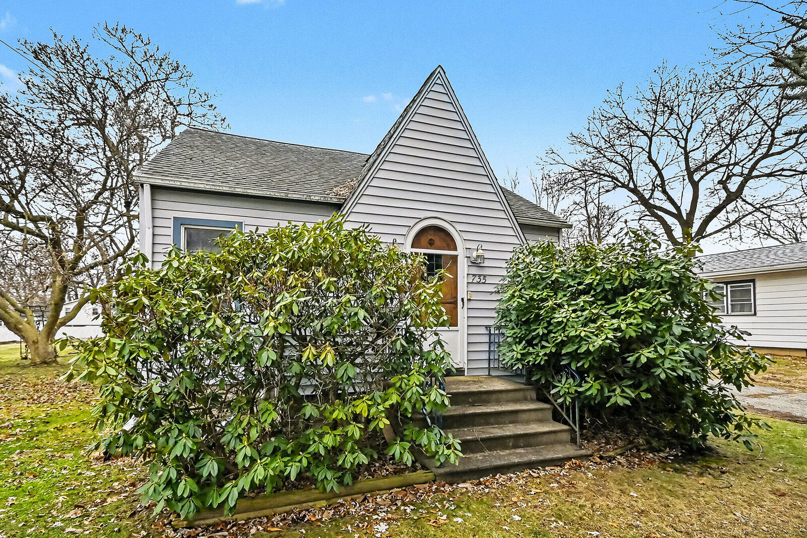 Property Photo: 735 Royal Drive MI 49202