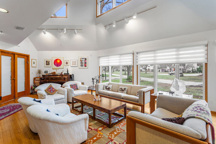 Property Photo:  2402 N Nottingham Court  IL 61821 