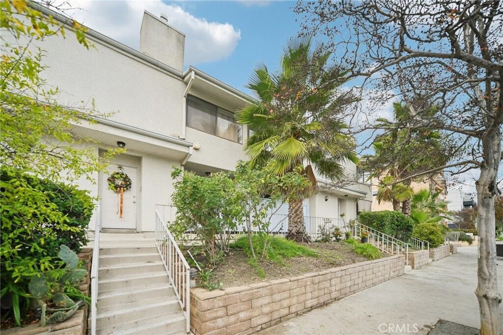 Property Photo:  7869 Ventura Canyon Avenue 402  CA 91402 