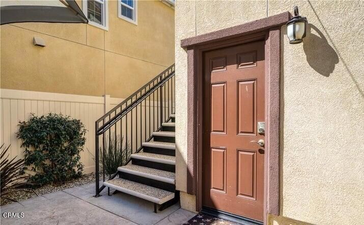 Property Photo:  3431 N Oxnard Boulevard B  CA 93036 