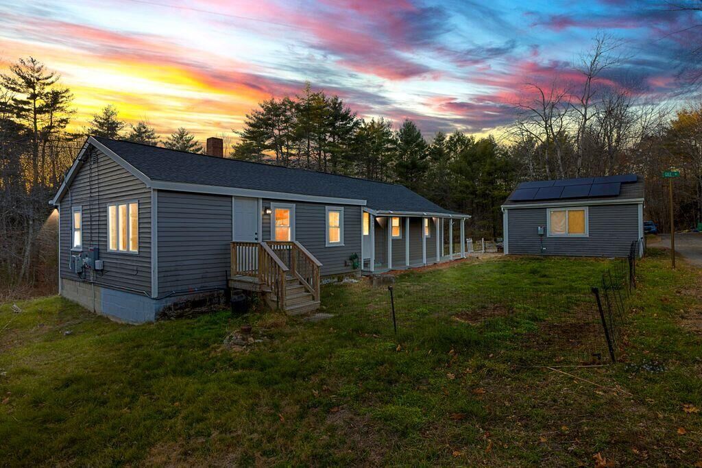 Property Photo:  281 Gile Road  ME 04095 
