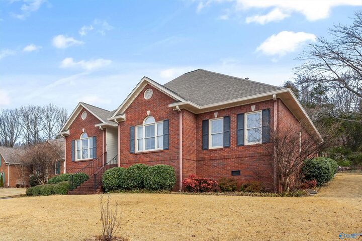 Property Photo:  2128 Greenslope Trail NE  AL 35811 