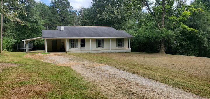 Property Photo: 1482 Nita Lake Road MS 38843