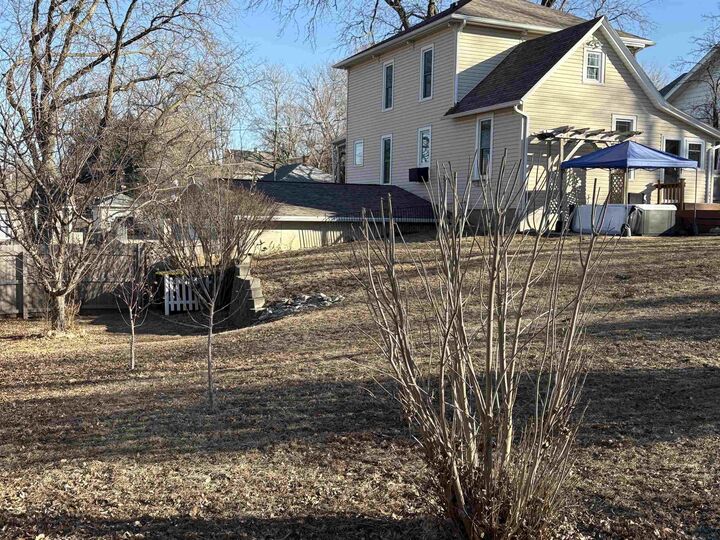 Property Photo: 307 S Helen St IA 51105