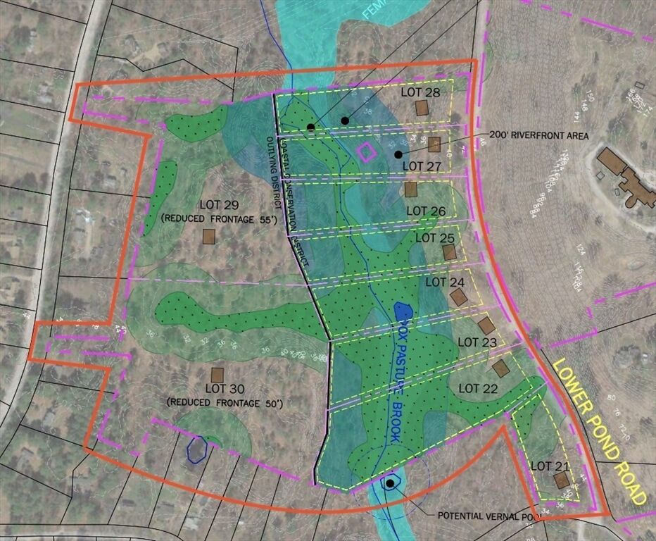 Property Photo:  285 Central St  MA 01969 