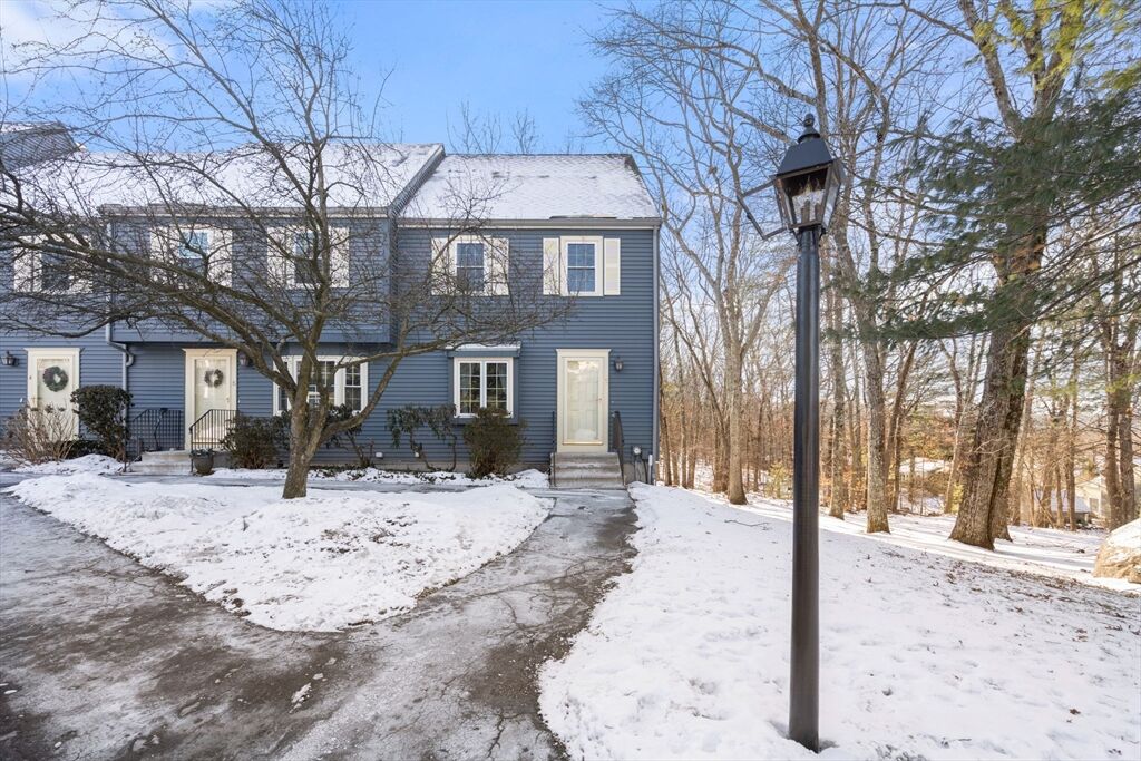 Property Photo:  9 Oak Ridge Drive 6  MA 01754 