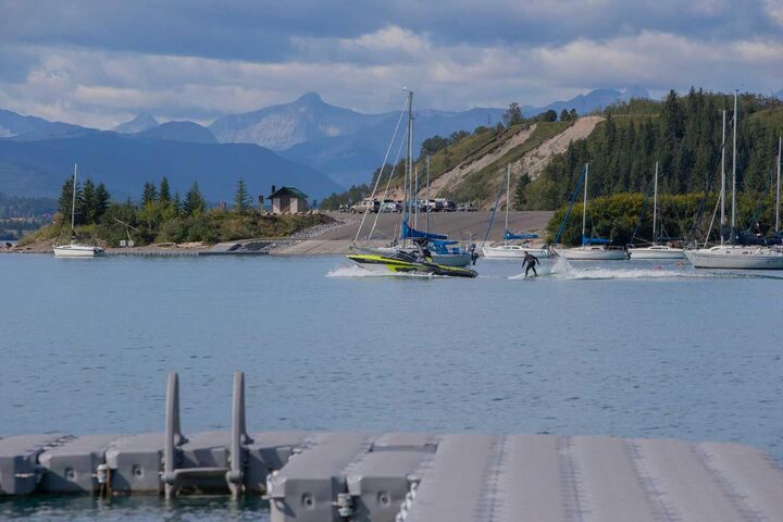 Property Photo: 602 Cottageclub Bend AB T4C 1B1